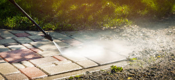 Best Roof Washing  in Republic, WA